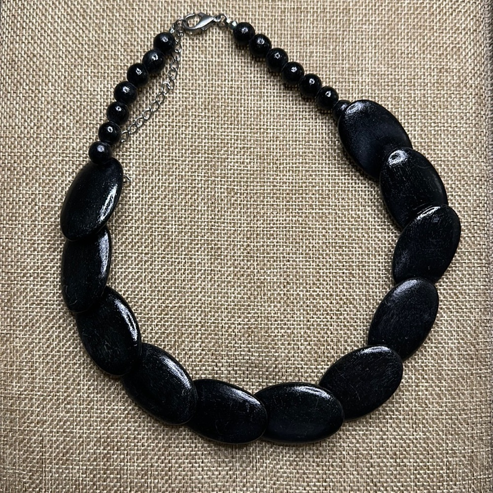 Beautiful Wooden Statement Necklace 🖤
